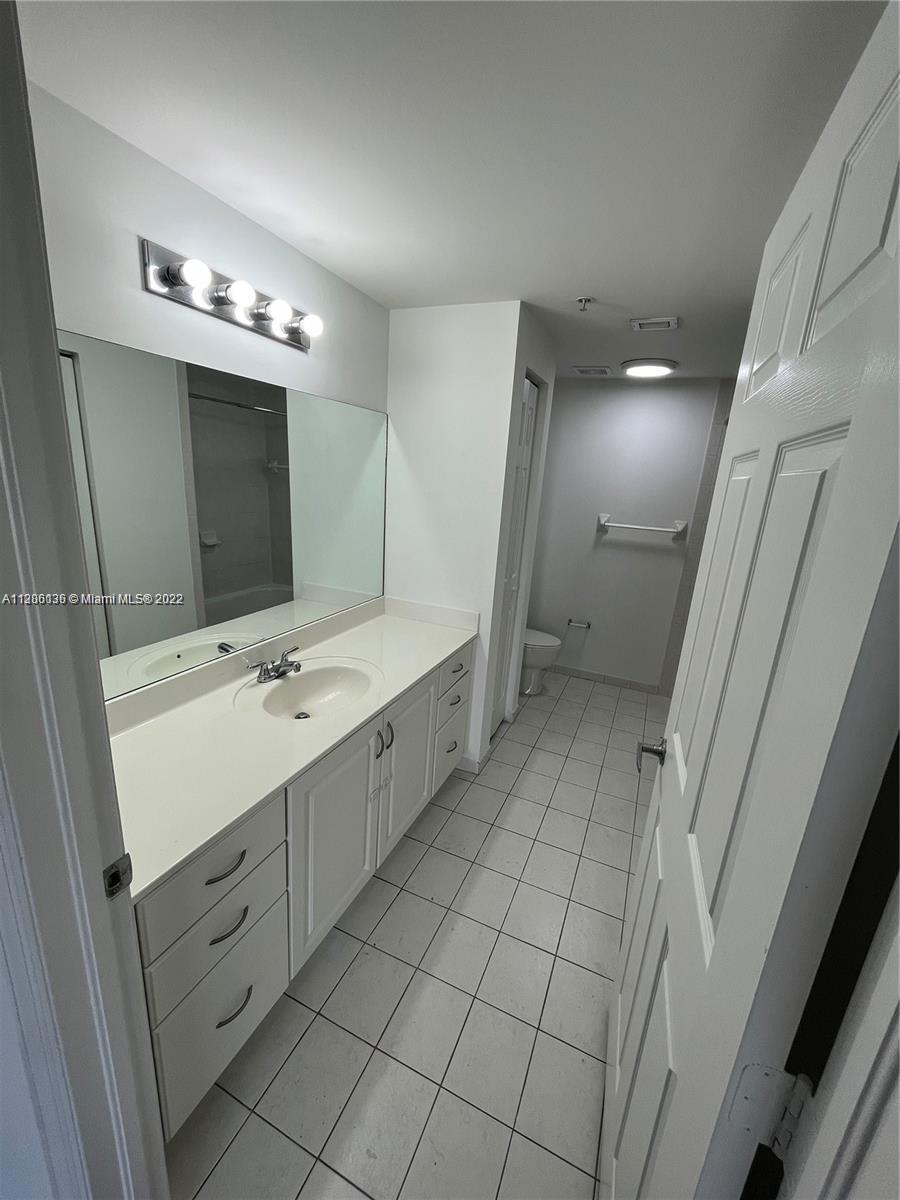 LEJEUNE PLAZA CONDO - Residential Lease