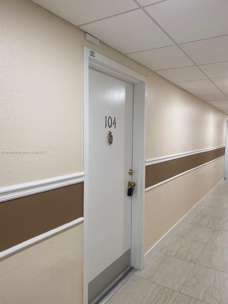 YOLANDA VILLAS CONDO - Residential