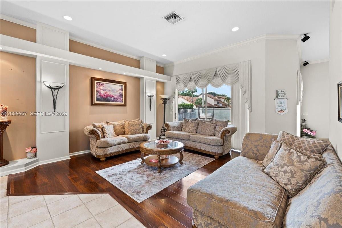 WESTPORT 2ND SECTION - Residential