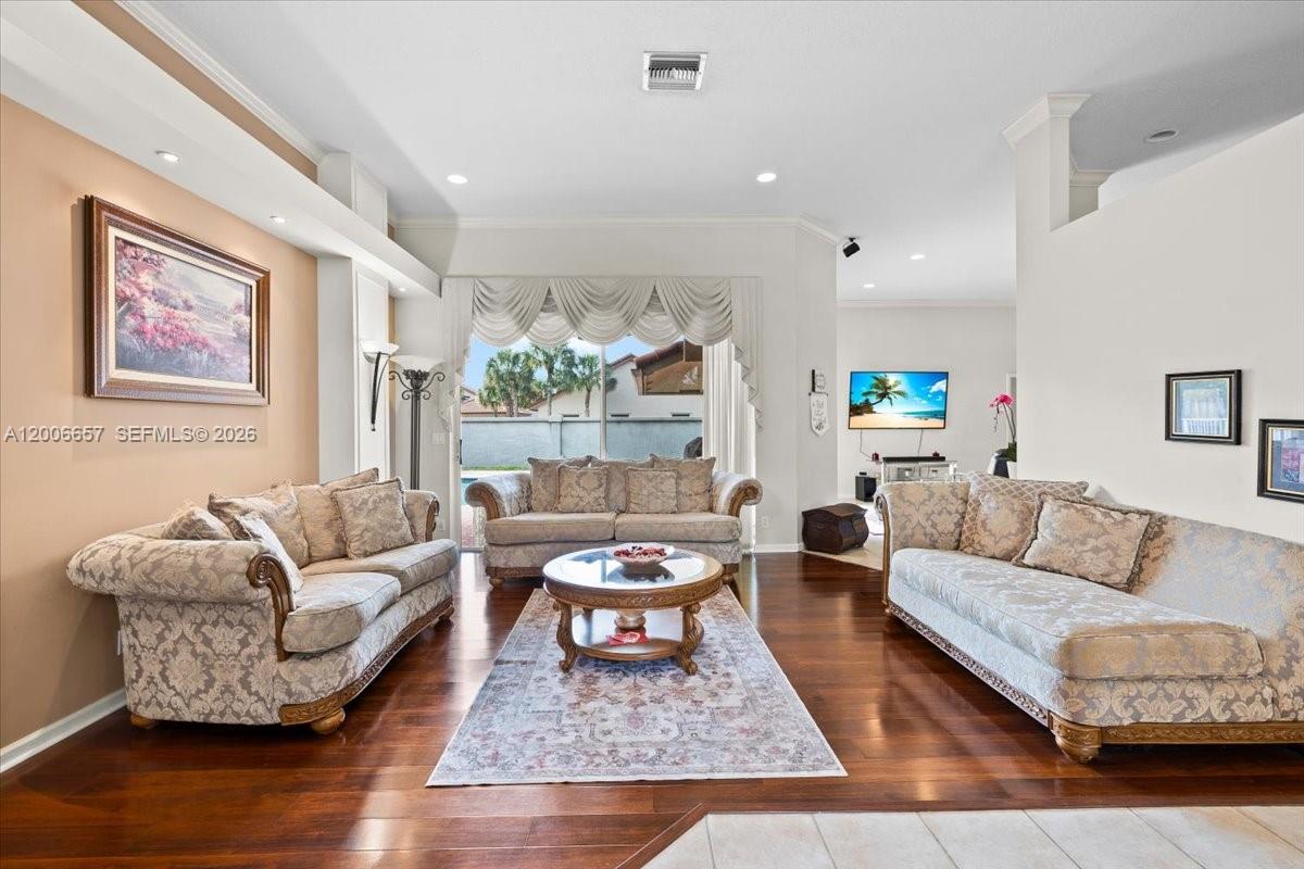 WESTPORT 2ND SECTION - Residential