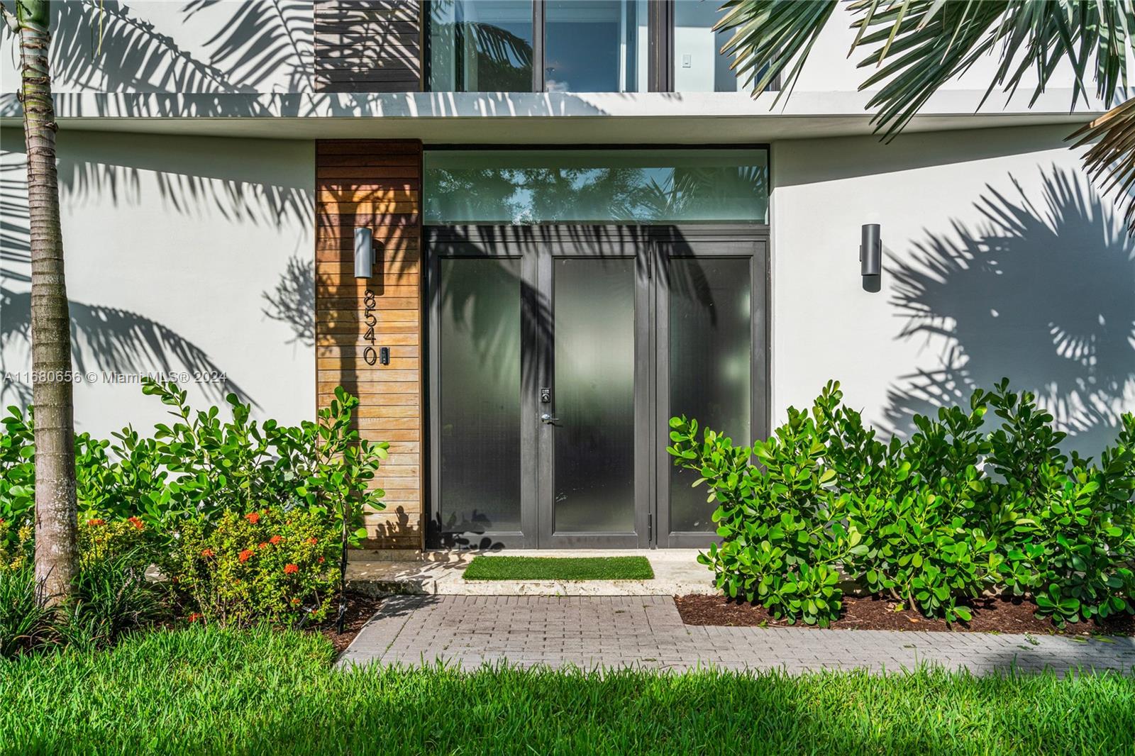 Casa Bianca - Residential Lease