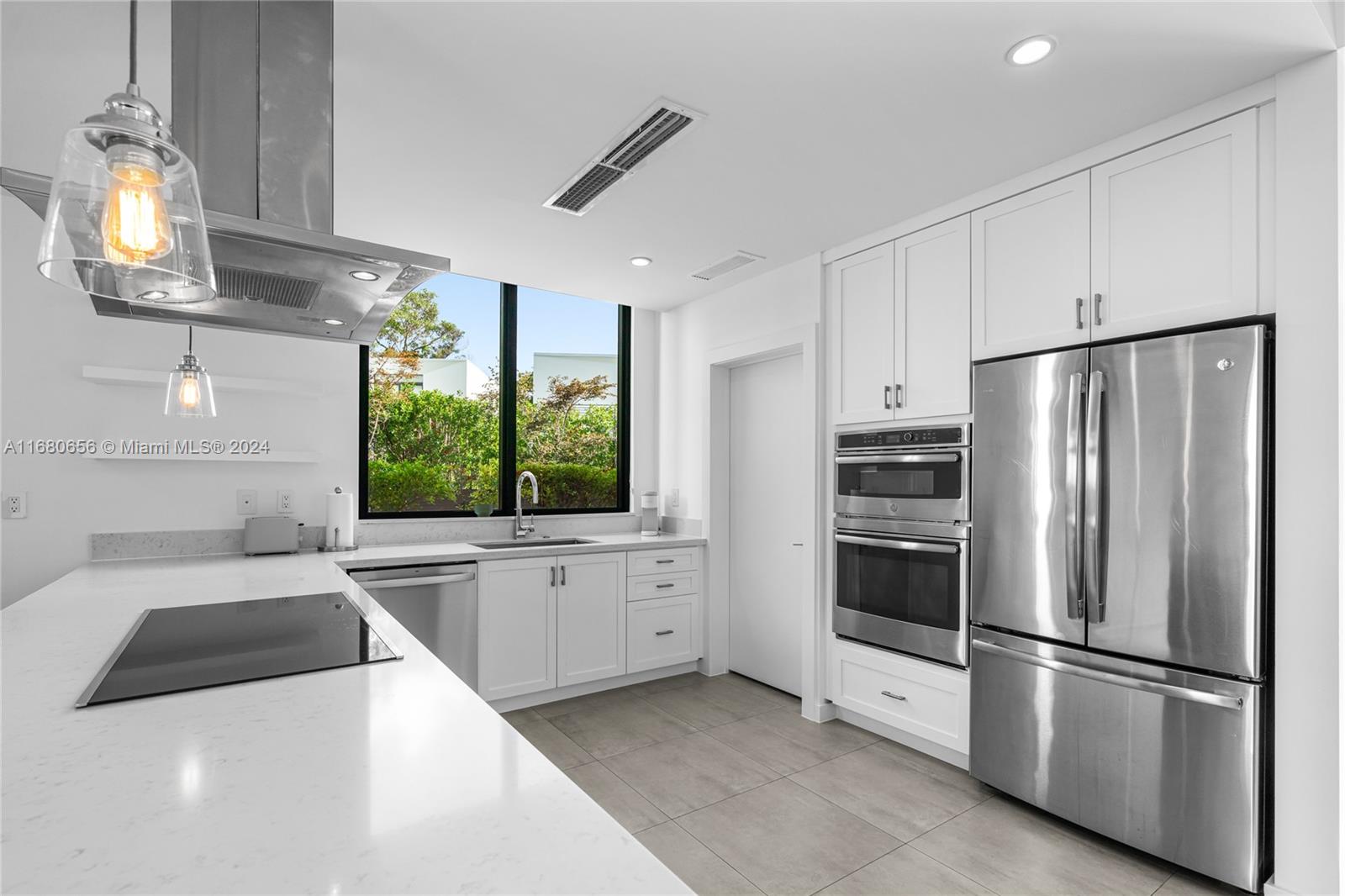 Casa Bianca - Residential Lease