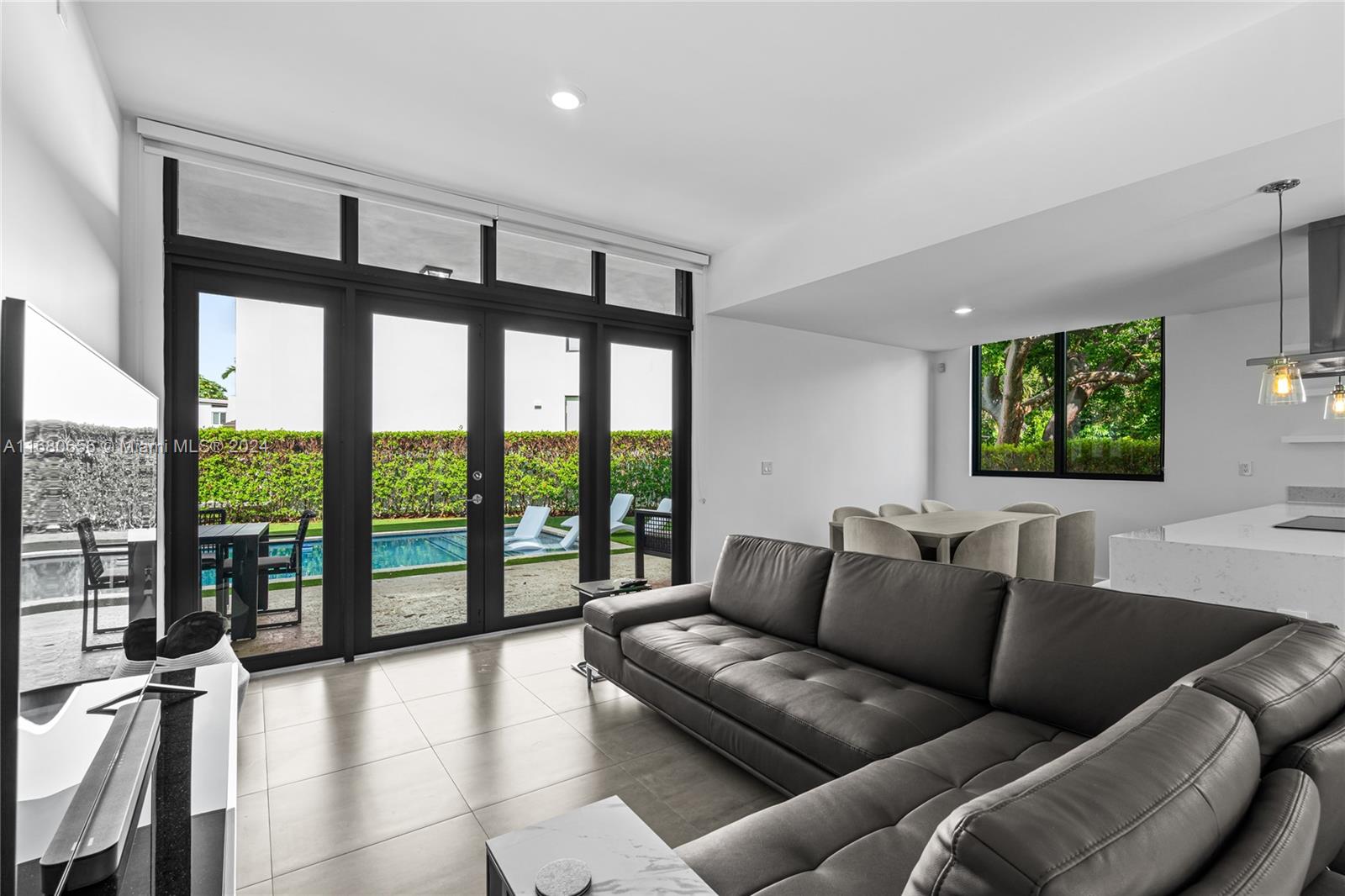 Casa Bianca - Residential Lease