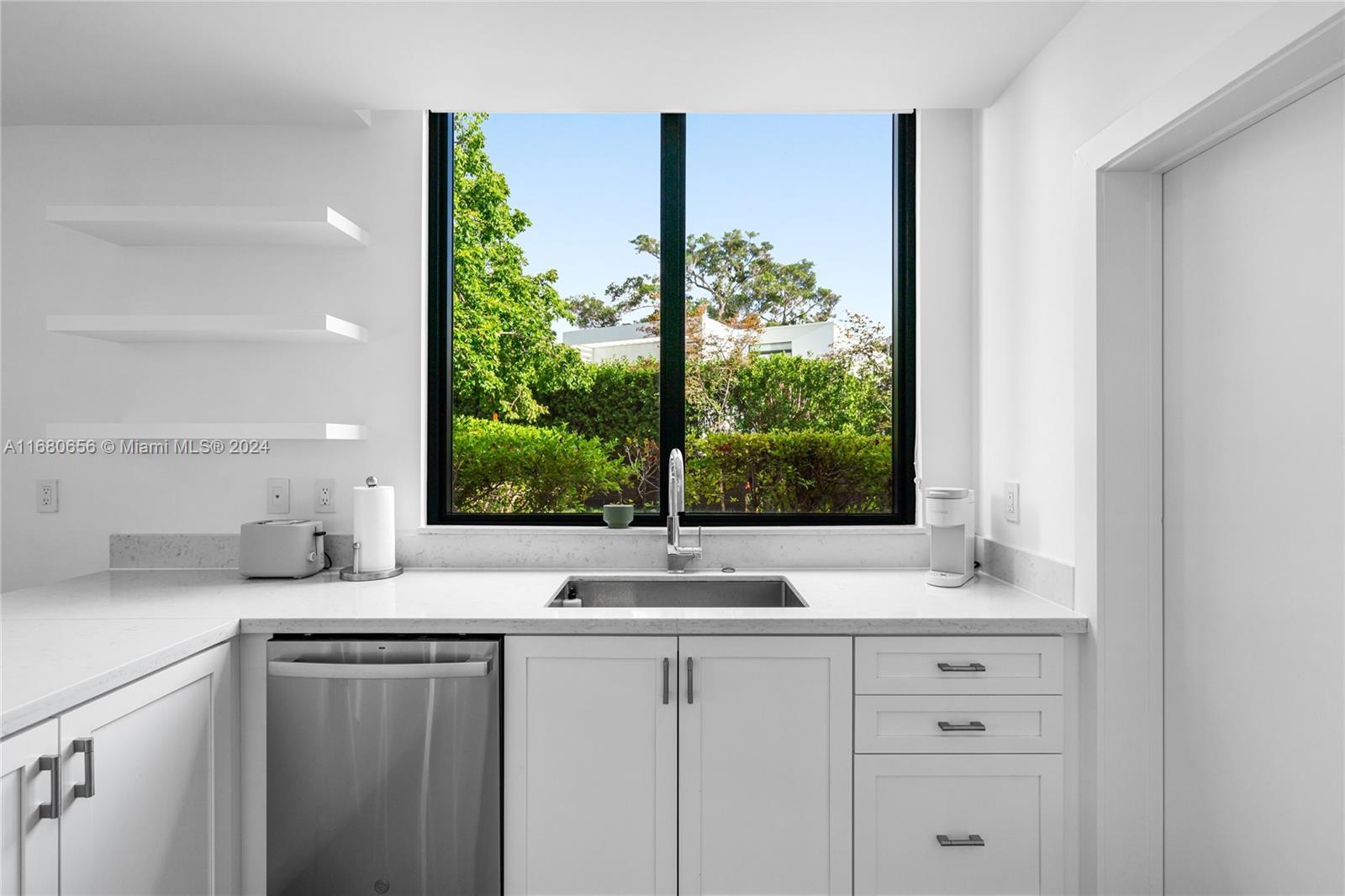 Casa Bianca - Residential Lease