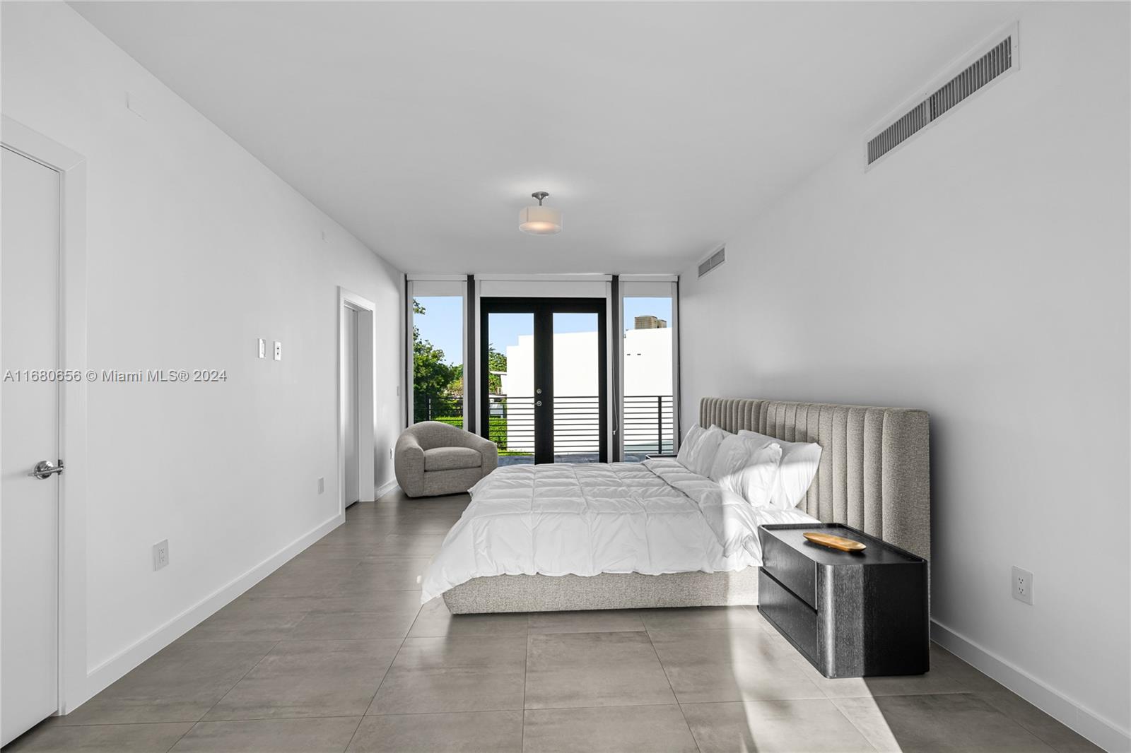 Casa Bianca - Residential Lease