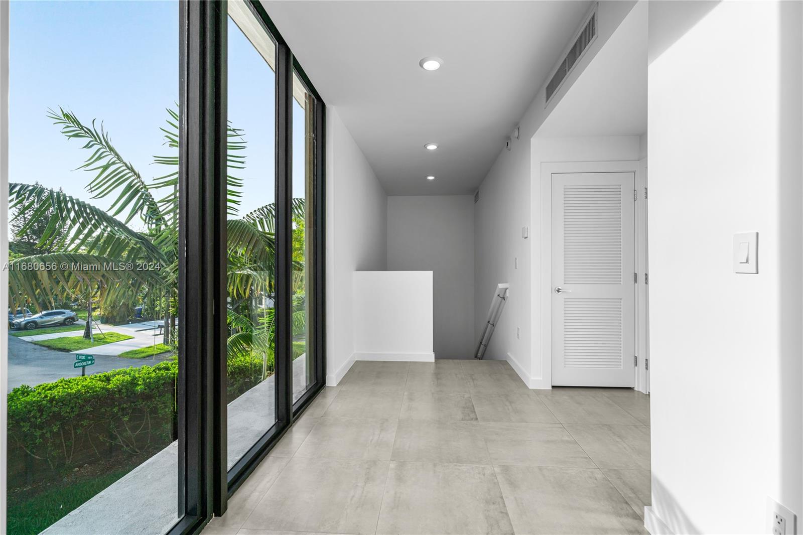 Casa Bianca - Residential Lease