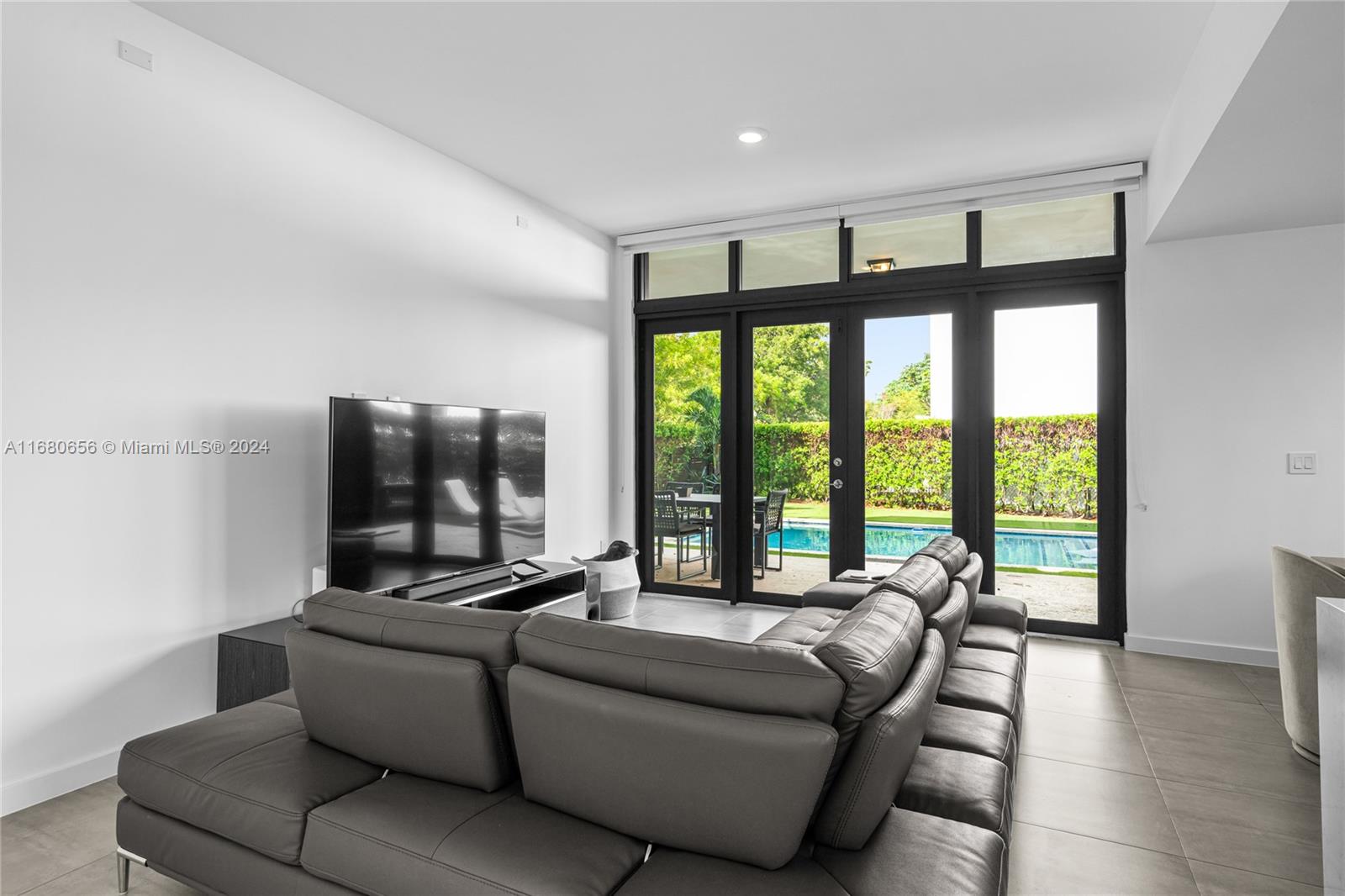 Casa Bianca - Residential Lease