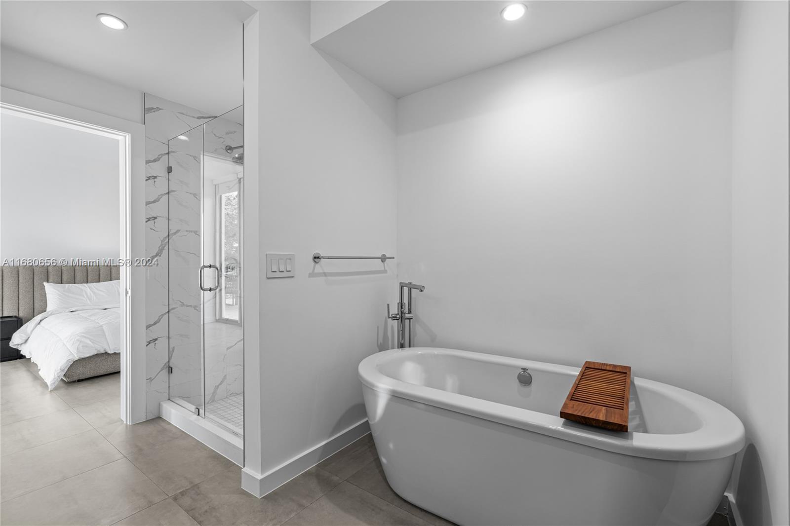 Casa Bianca - Residential Lease