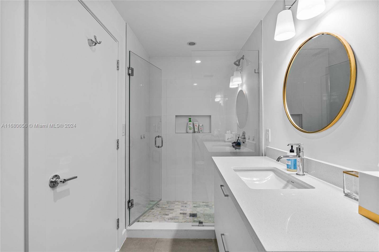 Casa Bianca - Residential Lease