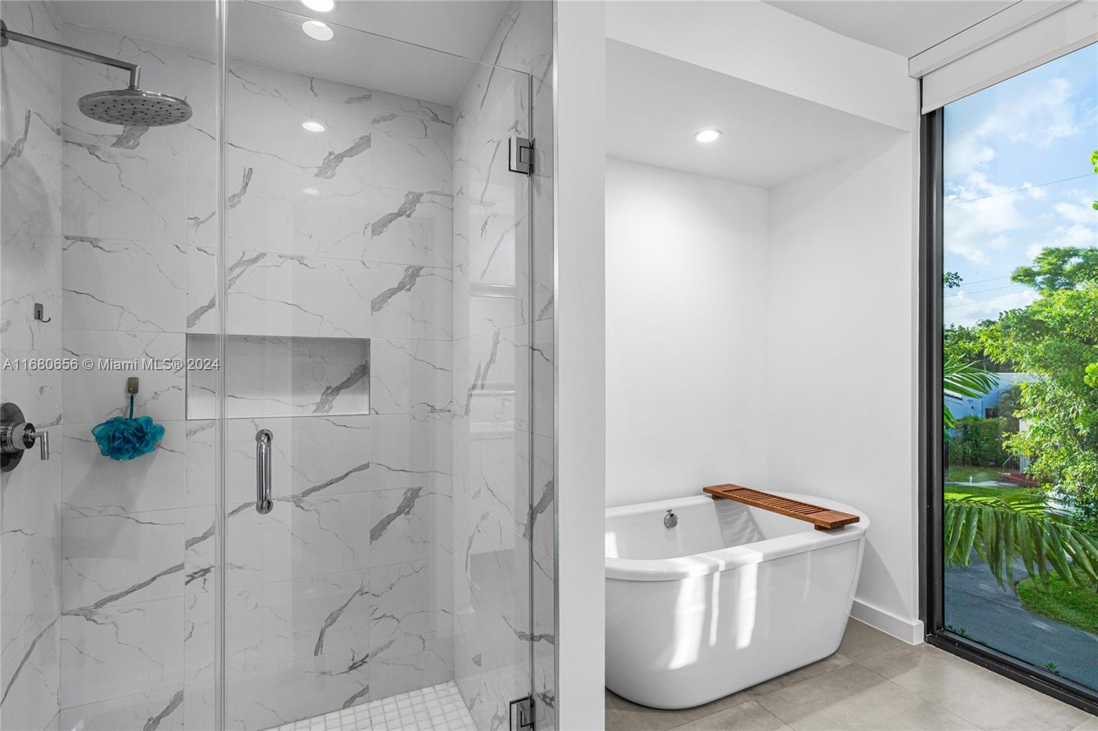 Casa Bianca - Residential Lease