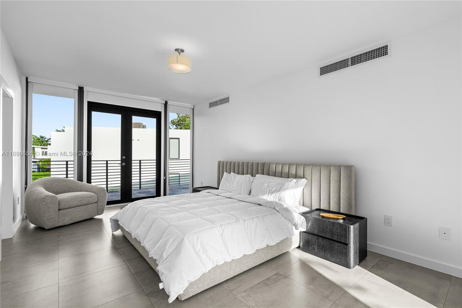 Casa Bianca - Residential Lease