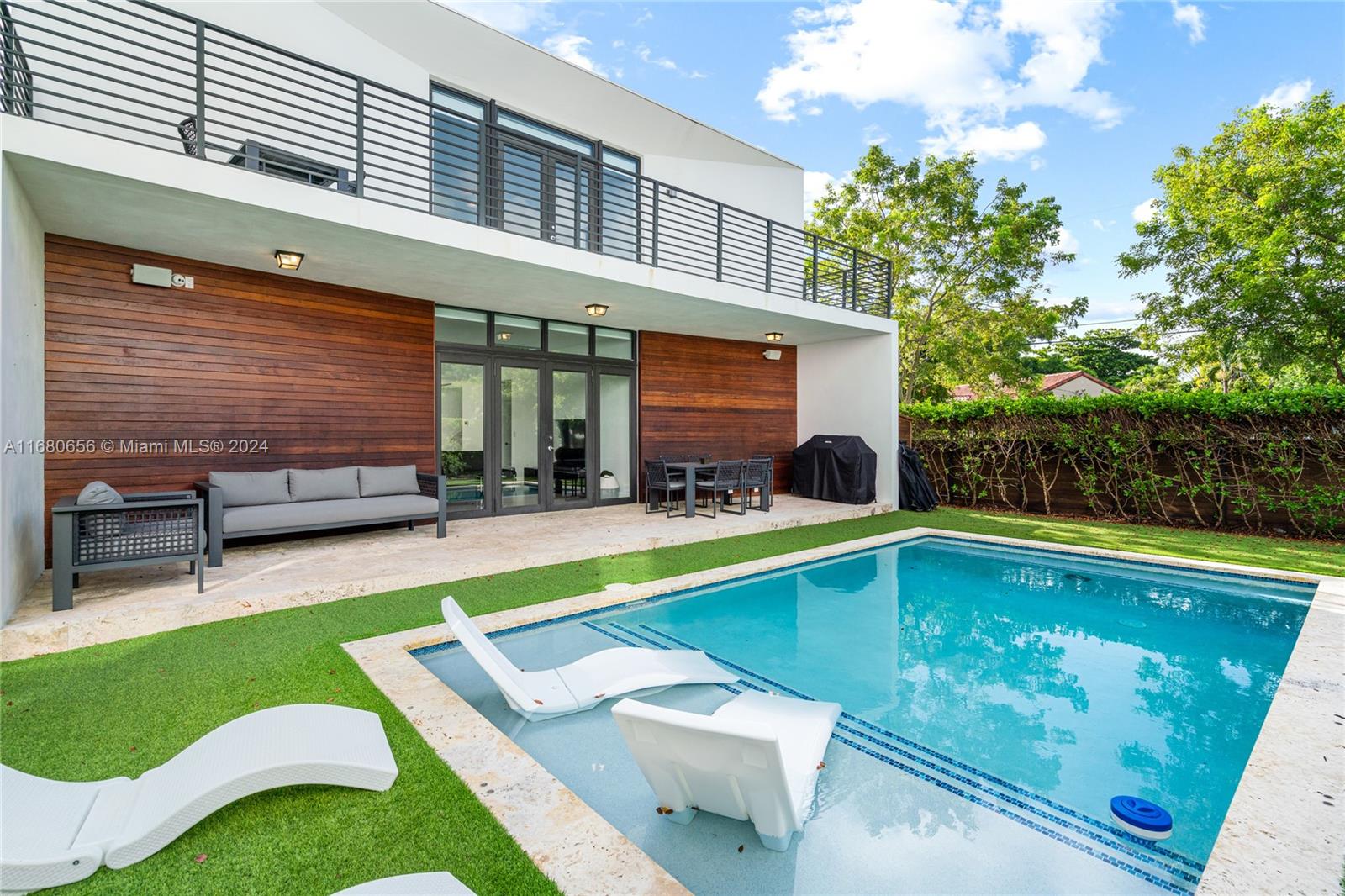 Casa Bianca - Residential Lease