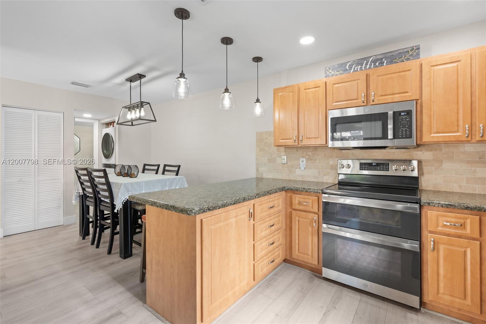 PARKSIDE - Residential