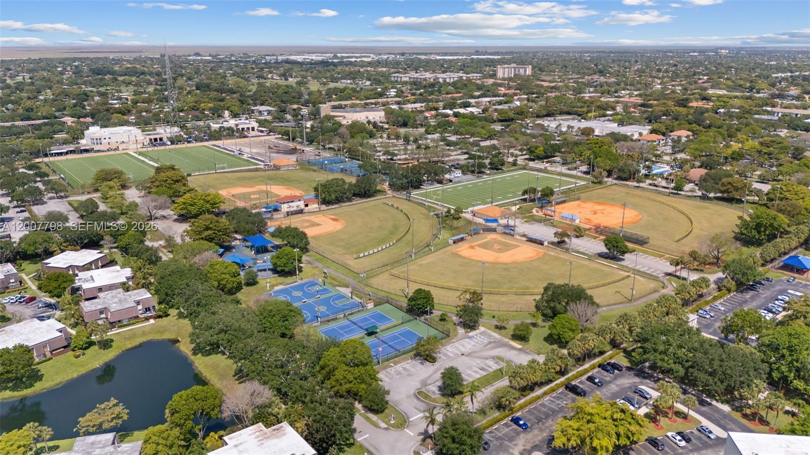 PARKSIDE - Residential