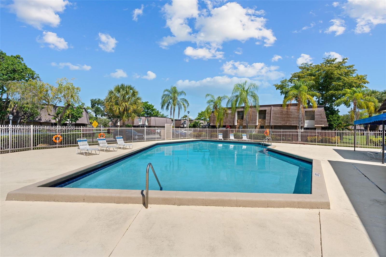 PARKSIDE - Residential