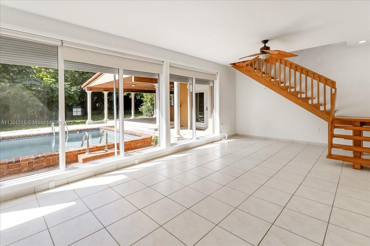 BAY HEIGHTS GROVES - Residential