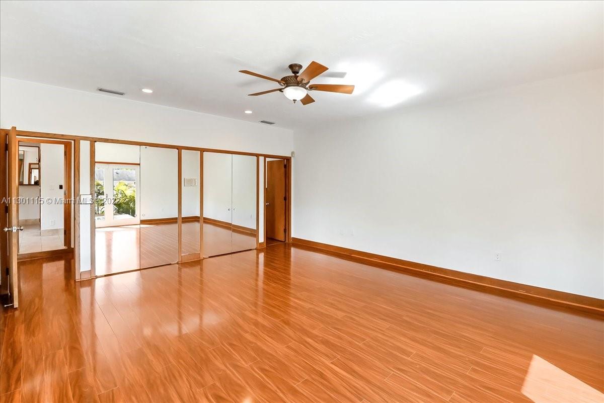 BAY HEIGHTS GROVES - Residential