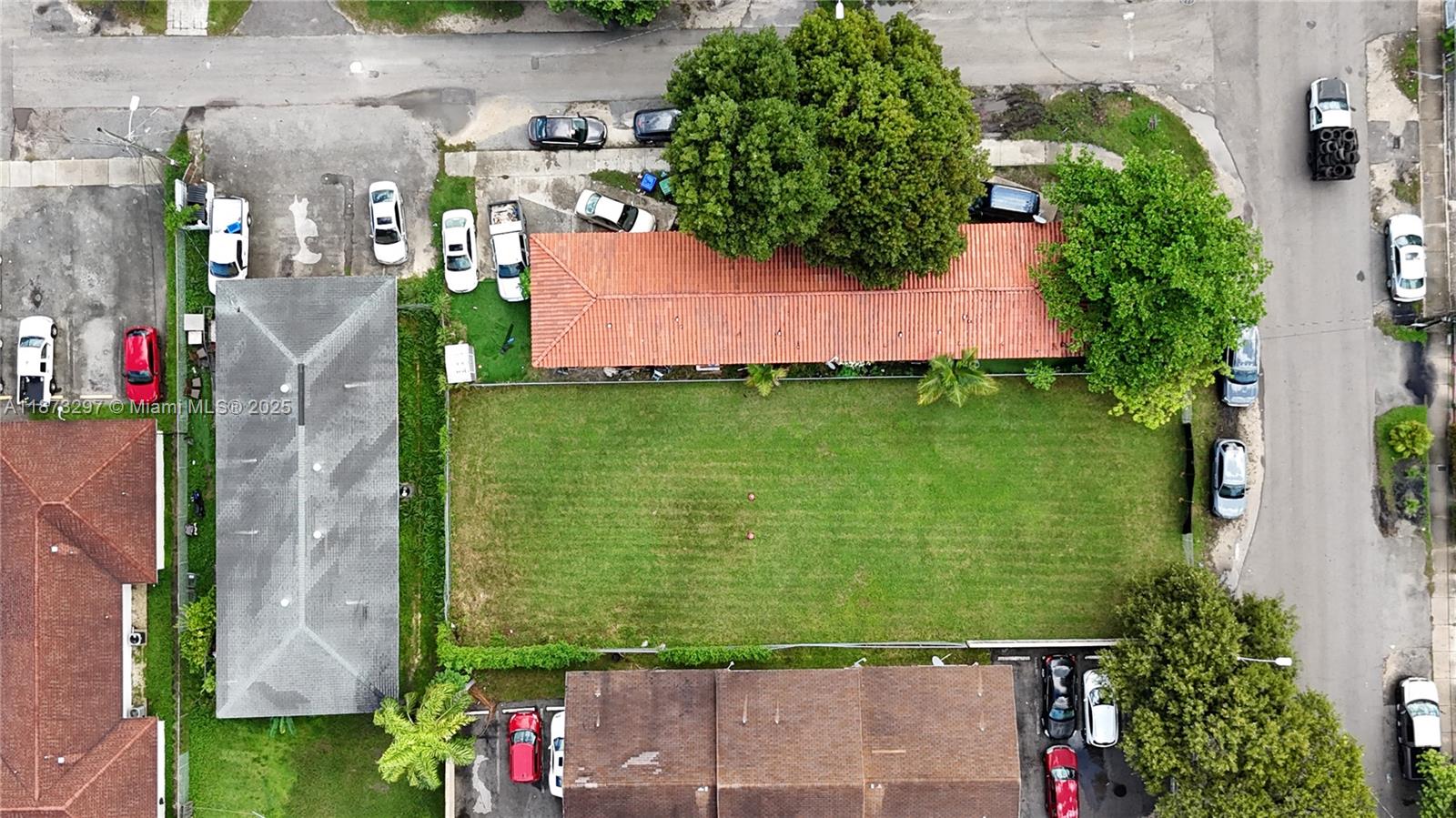 GLENDALE PARK - Land