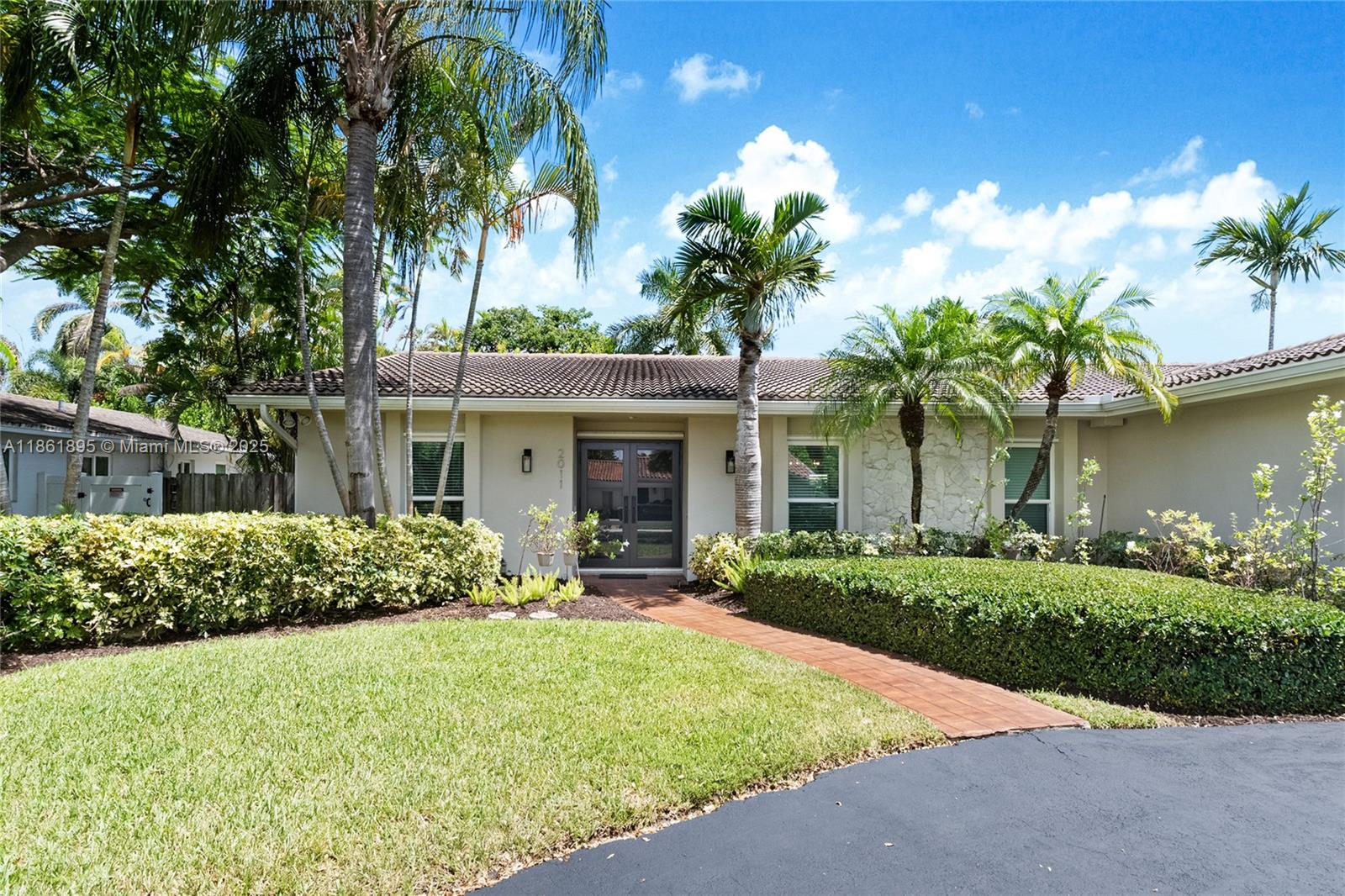 BRIGHT, BEAUTIFUL FAMILY HOME ON THE FRIENDLIEST STREET IN HIGHLAND LAKES AWAITS YOU! PLENTY OF SPACE TO ENJOY IN THIS SPLIT FLOOR PLAN WITH 5 BEDROOMS, 2 FULL BATHS, PLUS DEN. BRAND NEW, MODERN, EAT IN KITCHEN WITH PREMIUM APPLIANCES AND IMPACT WINDOWS ARE JUST THE START. GORGEOUS VIEW OF LUSH, TROPICALLY LANDSCAPED YARD WITH SPARKLING POOL SITTING ON OVER 10,000 SQ FT LOT. WALK TO HOUSES OF WORSHIP, BEST SCHOOLS AND PEACEFUL HIGHLAND LAKES PARK. MINUTES TO FINE DINING, SHOPPING AND I-95...........NOT TO BE MISSED!