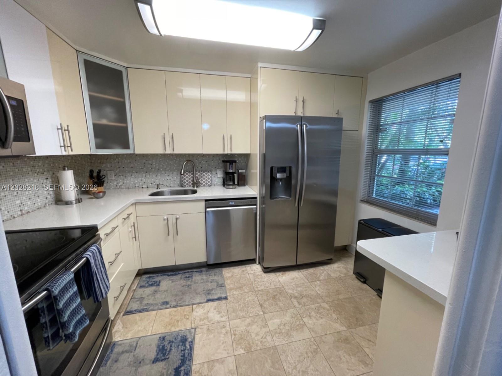 NO 125 PALM-AIRE COUNTRY - Residential Lease