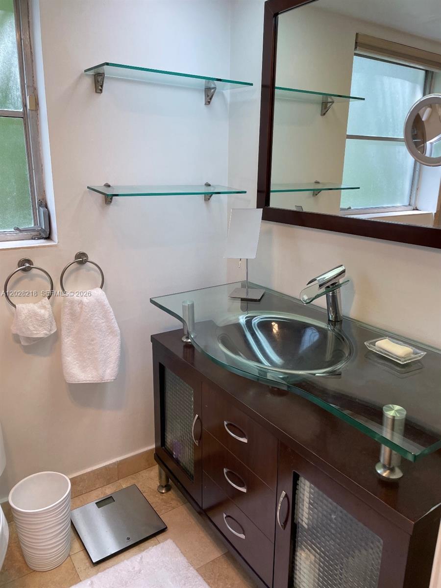 NO 125 PALM-AIRE COUNTRY - Residential Lease