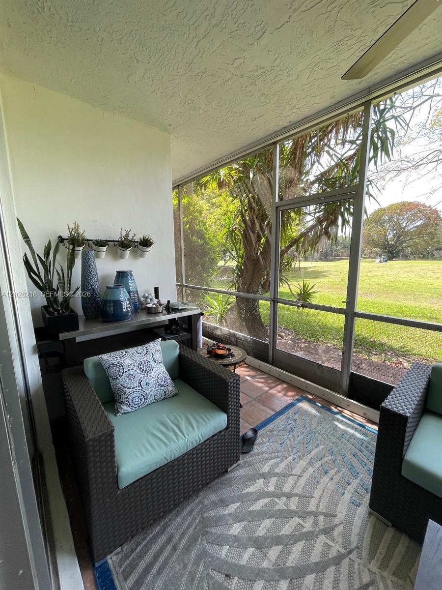 NO 125 PALM-AIRE COUNTRY - Residential Lease