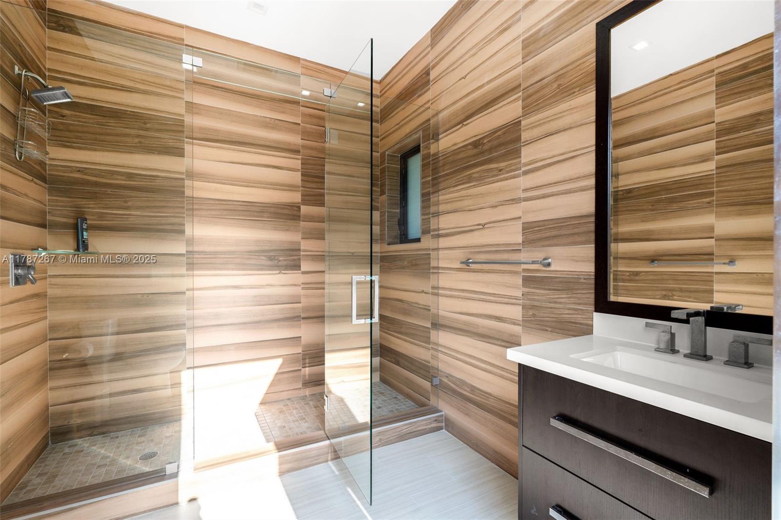 RANCHERO MANORS 2ND ADDN - Residential