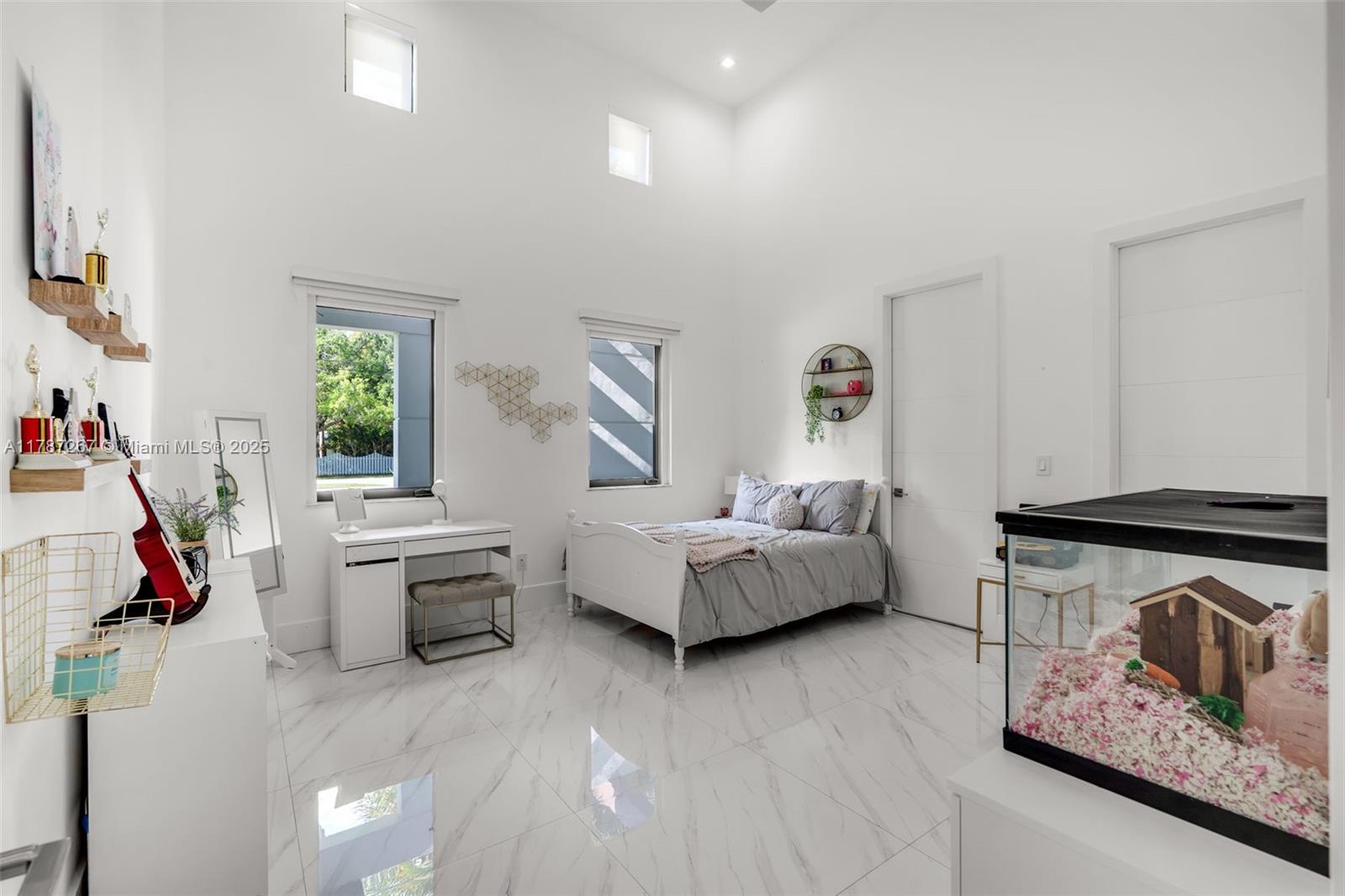 RANCHERO MANORS 2ND ADDN - Residential