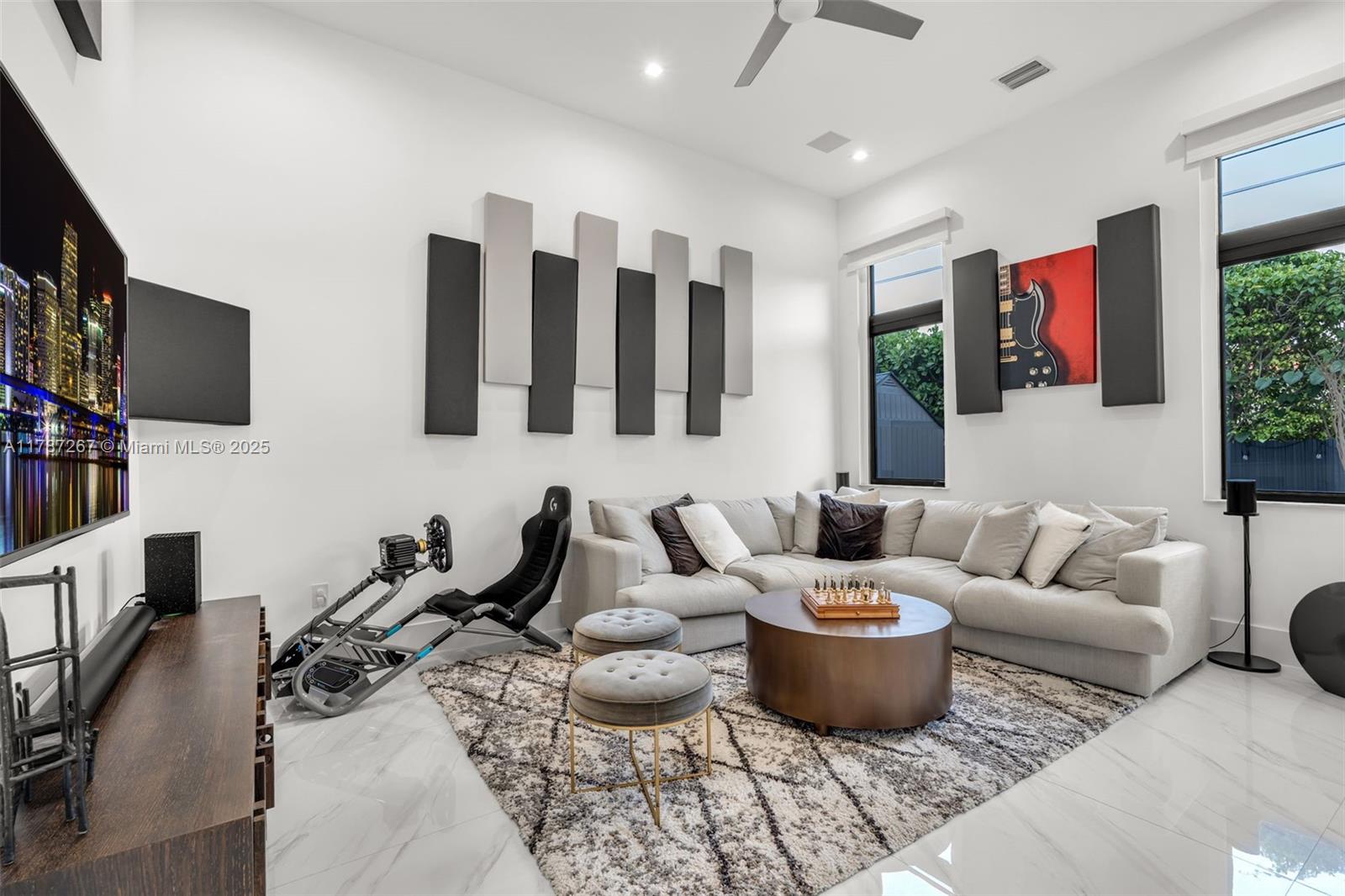 RANCHERO MANORS 2ND ADDN - Residential