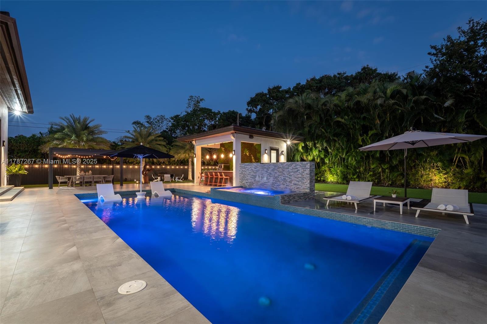 RANCHERO MANORS 2ND ADDN - Residential