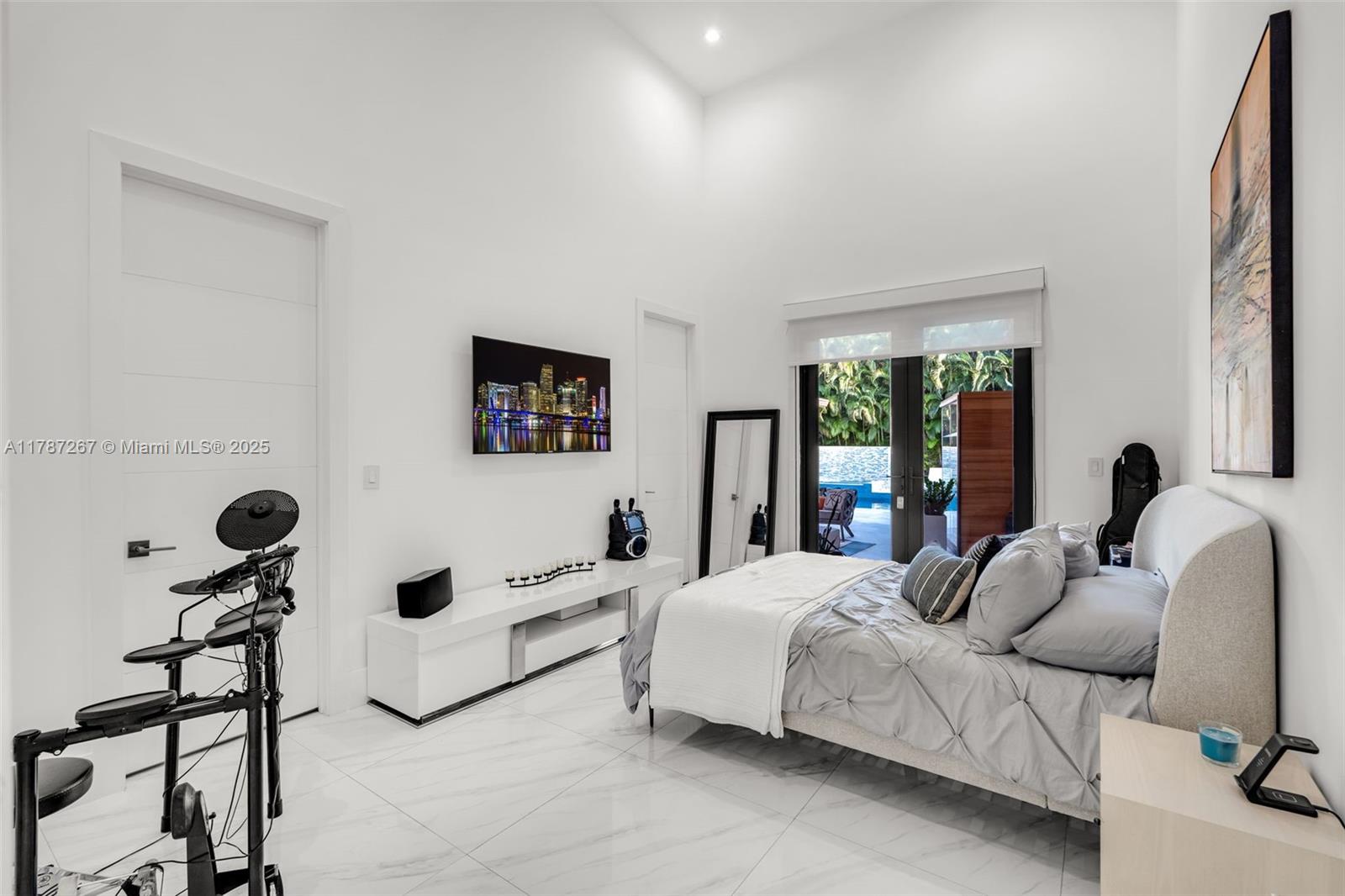 RANCHERO MANORS 2ND ADDN - Residential