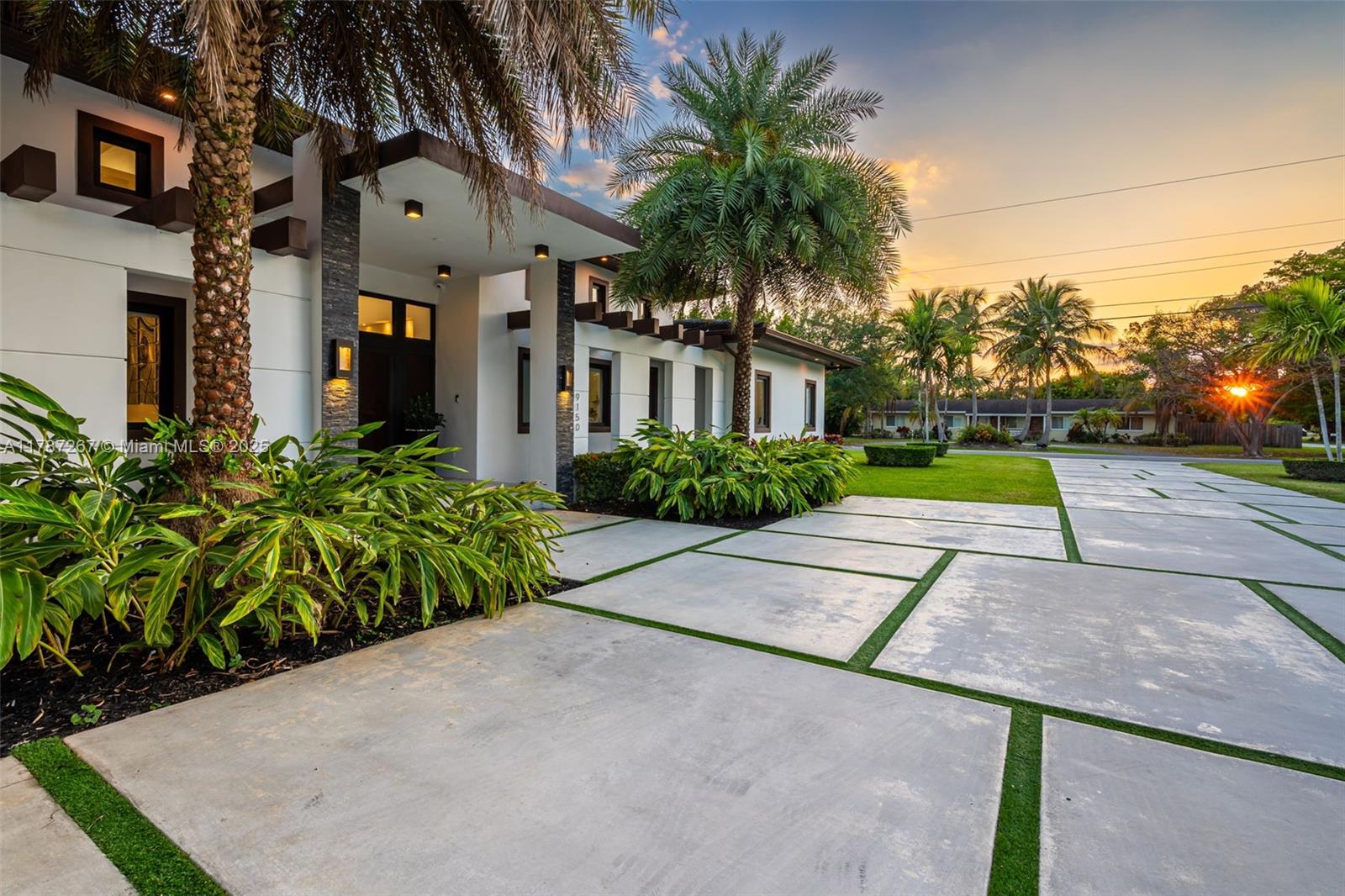RANCHERO MANORS 2ND ADDN - Residential