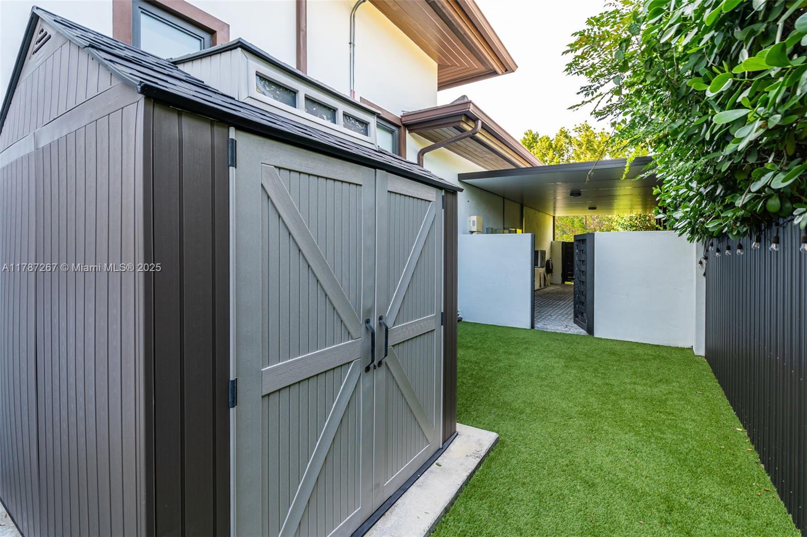 RANCHERO MANORS 2ND ADDN - Residential