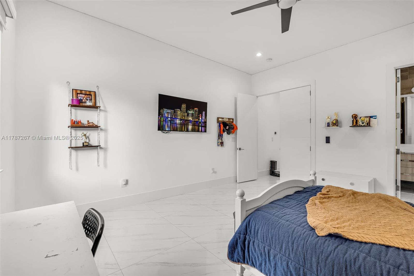 RANCHERO MANORS 2ND ADDN - Residential