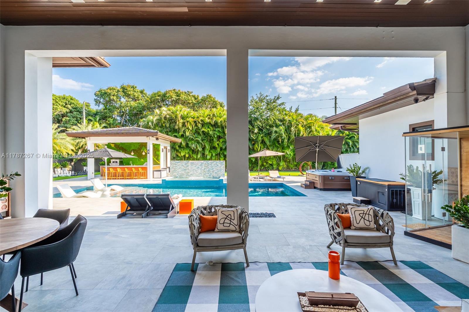 RANCHERO MANORS 2ND ADDN - Residential