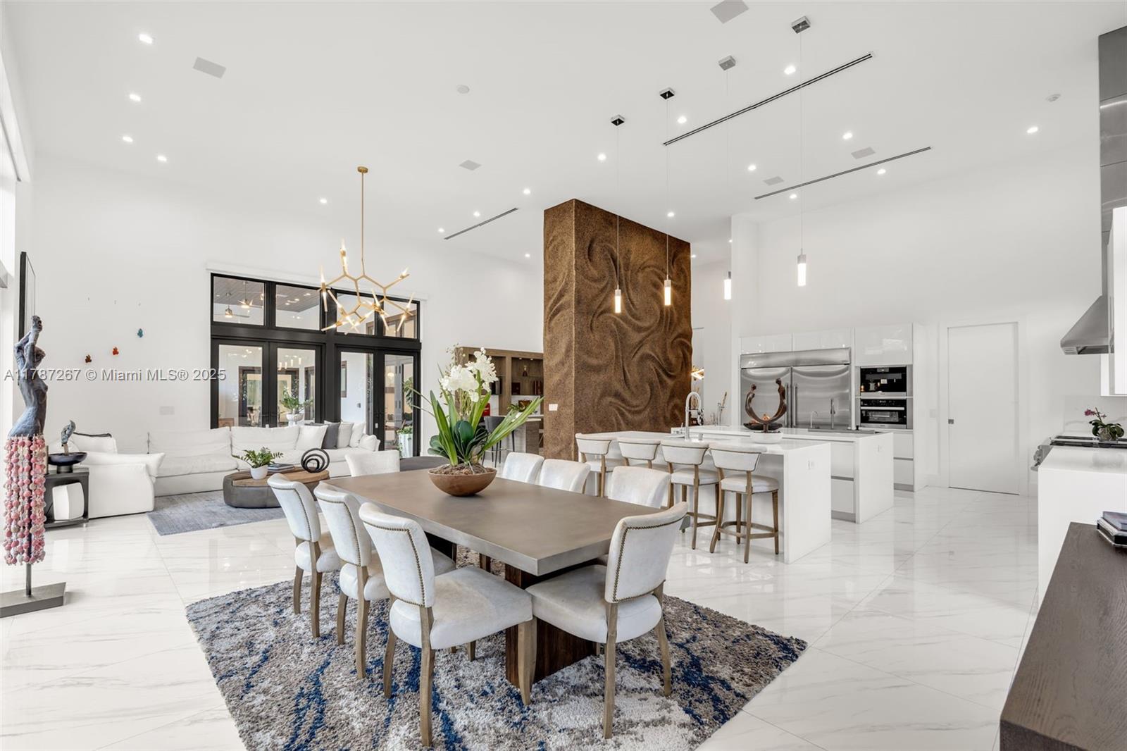 RANCHERO MANORS 2ND ADDN - Residential