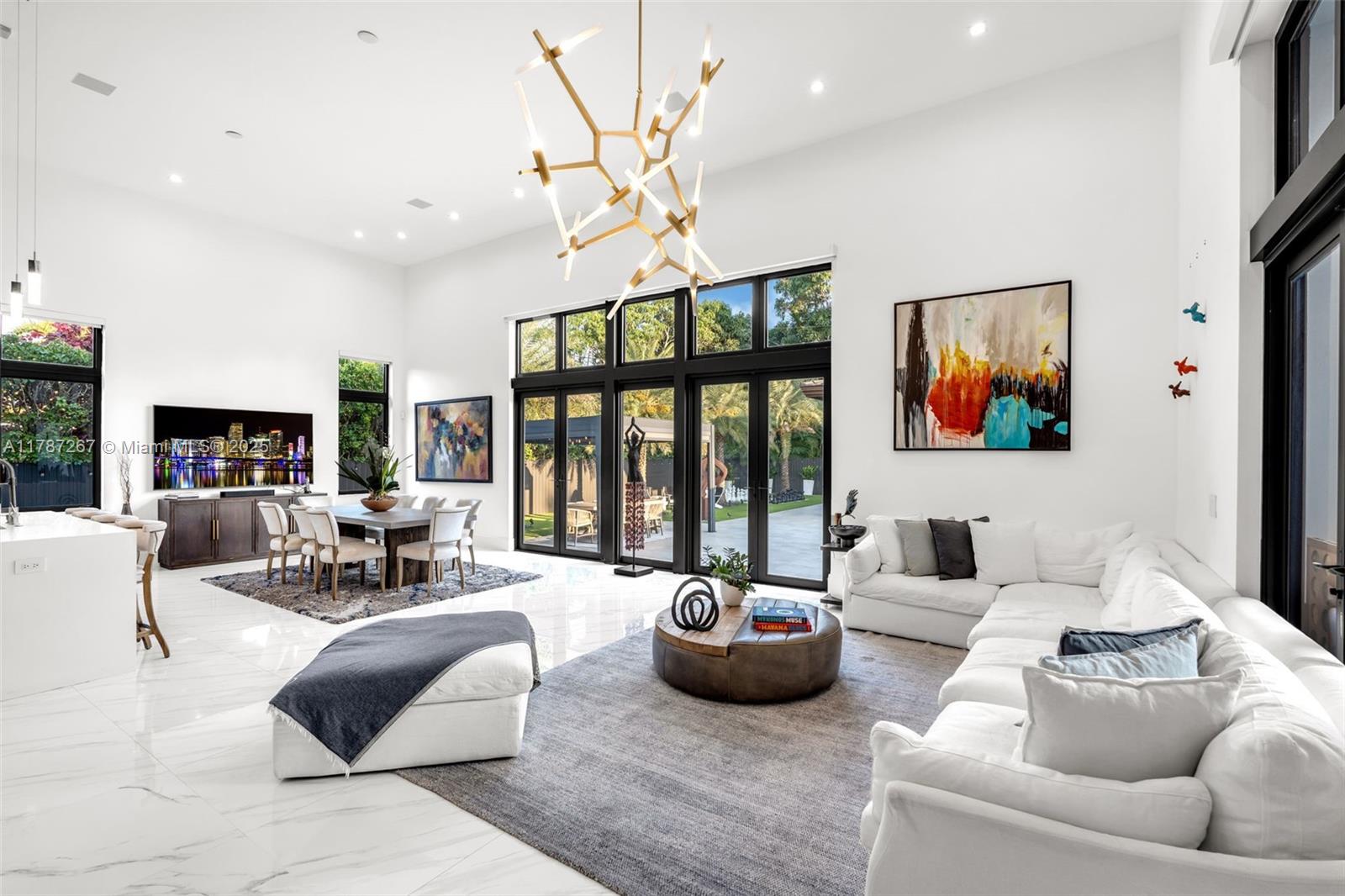 RANCHERO MANORS 2ND ADDN - Residential
