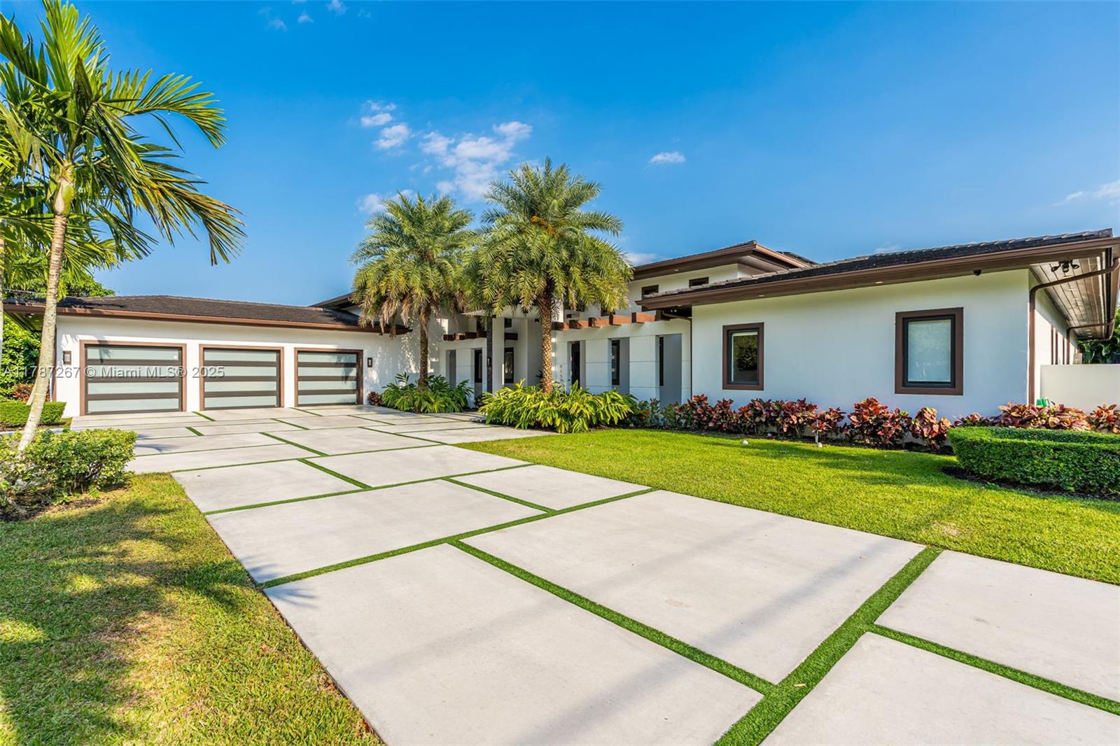 RANCHERO MANORS 2ND ADDN - Residential