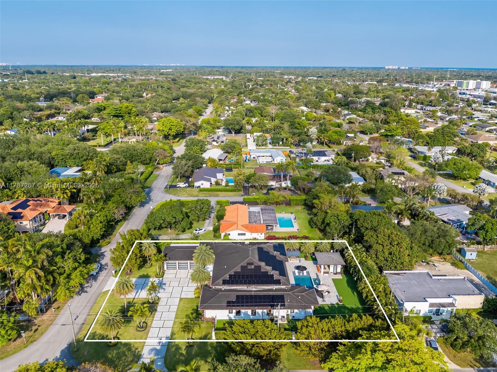 RANCHERO MANORS 2ND ADDN - Residential