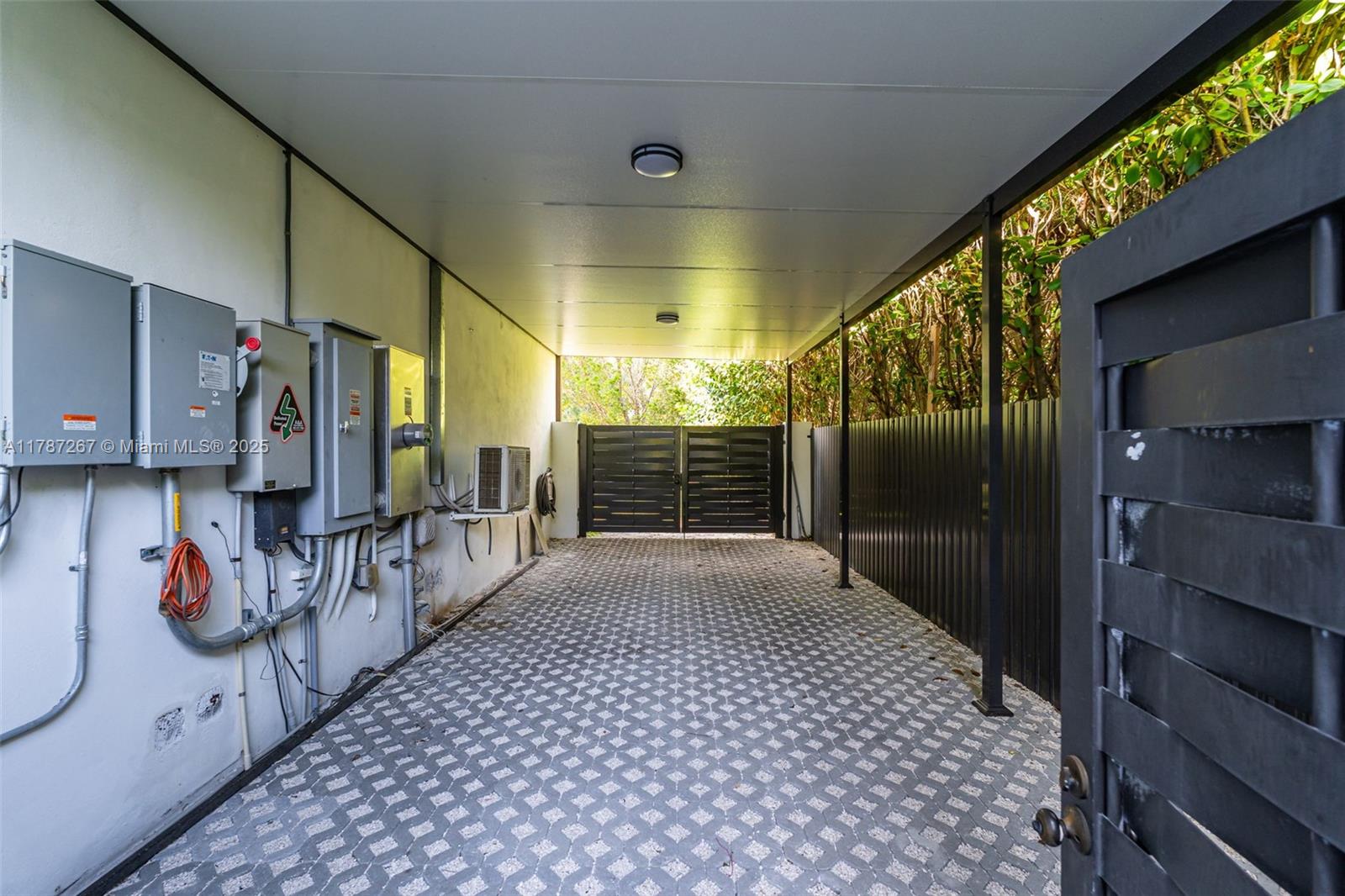 RANCHERO MANORS 2ND ADDN - Residential