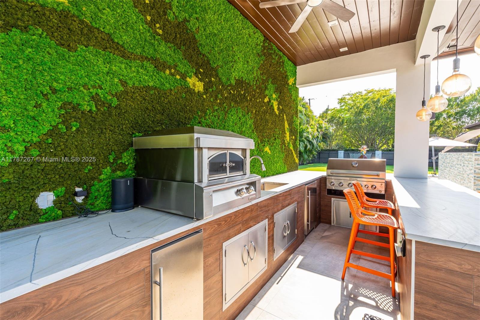 RANCHERO MANORS 2ND ADDN - Residential