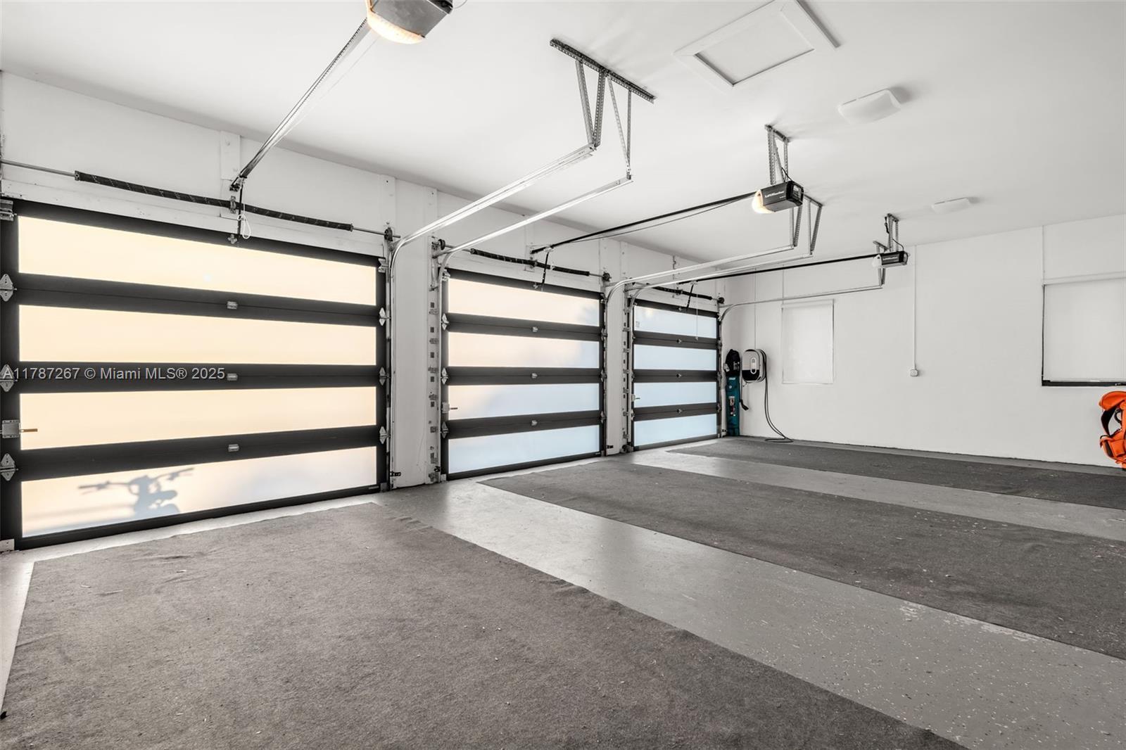 RANCHERO MANORS 2ND ADDN - Residential