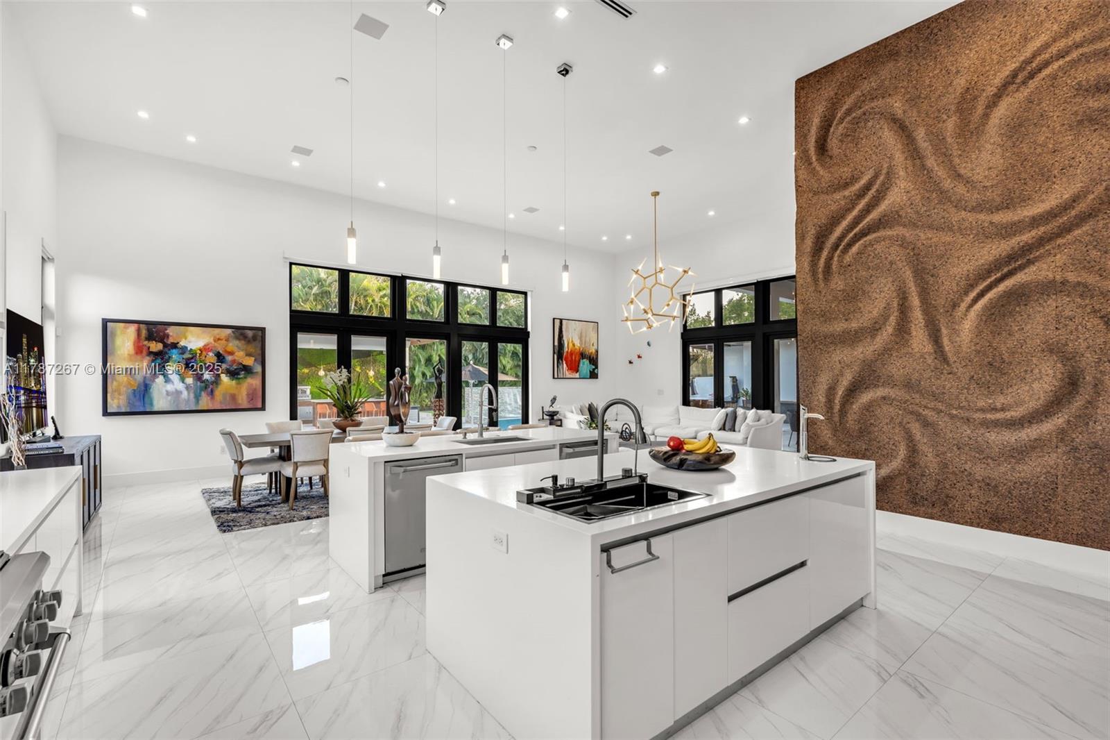 RANCHERO MANORS 2ND ADDN - Residential