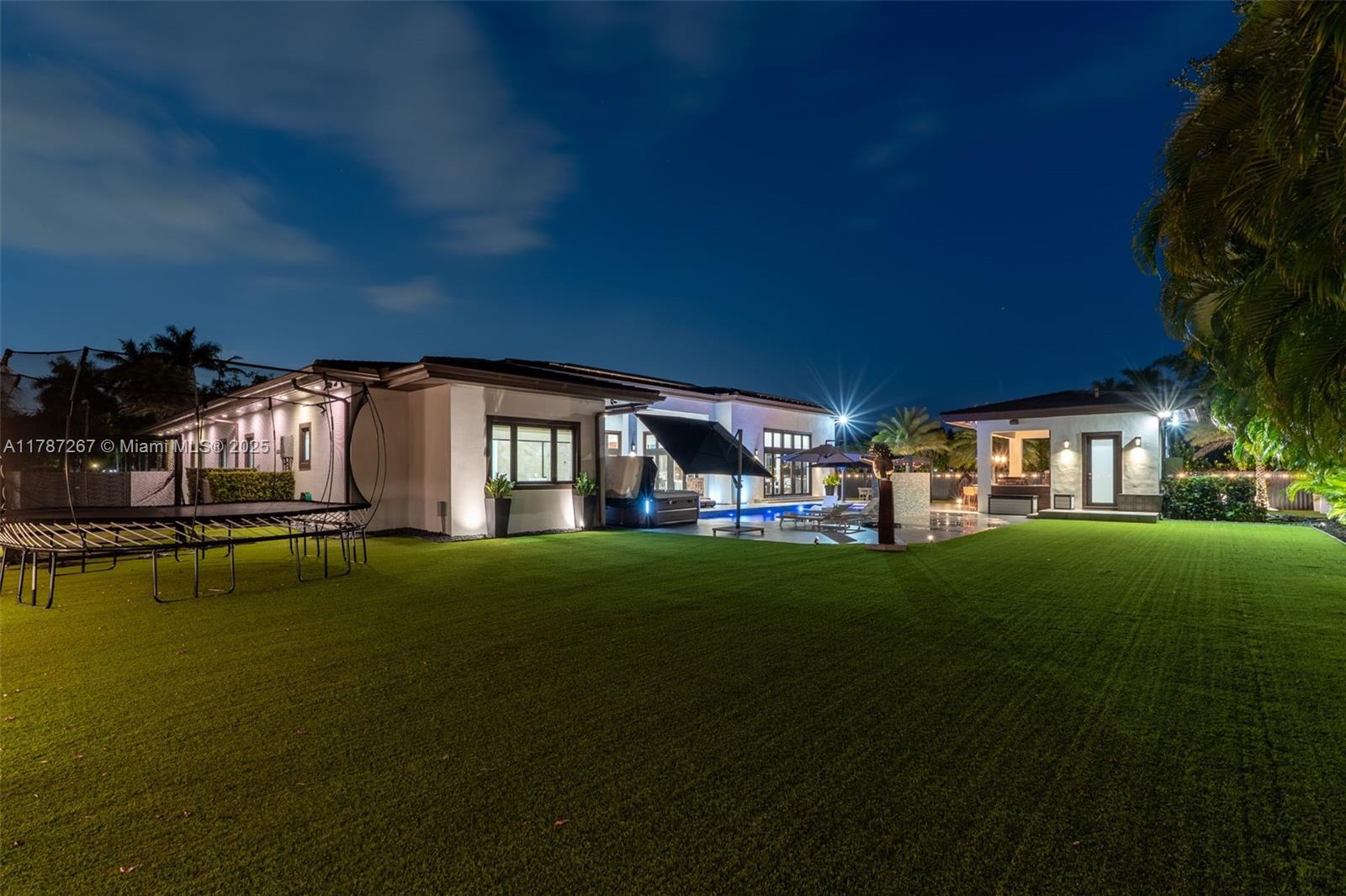 RANCHERO MANORS 2ND ADDN - Residential