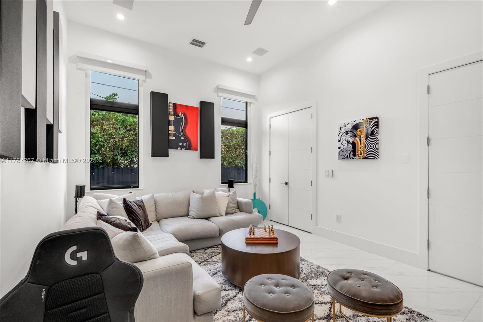 RANCHERO MANORS 2ND ADDN - Residential