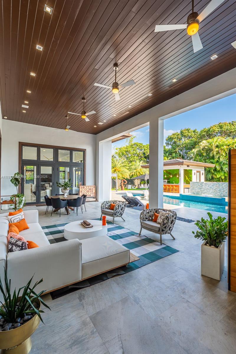 RANCHERO MANORS 2ND ADDN - Residential