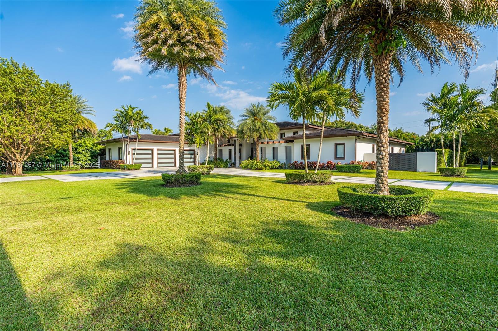 RANCHERO MANORS 2ND ADDN - Residential