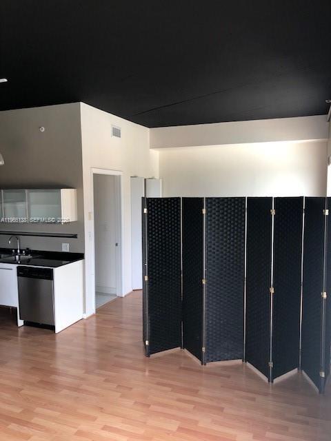 NEO CONDO - Residential
