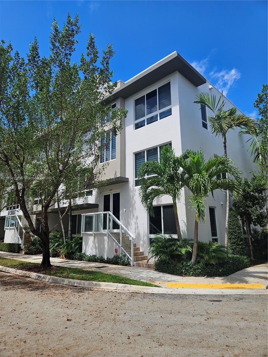 LANDMARK AT DORAL - Residential Lease