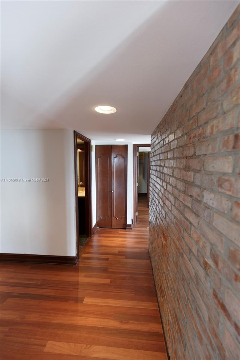 BRICKELL PLACE CONDO - Residential Lease
